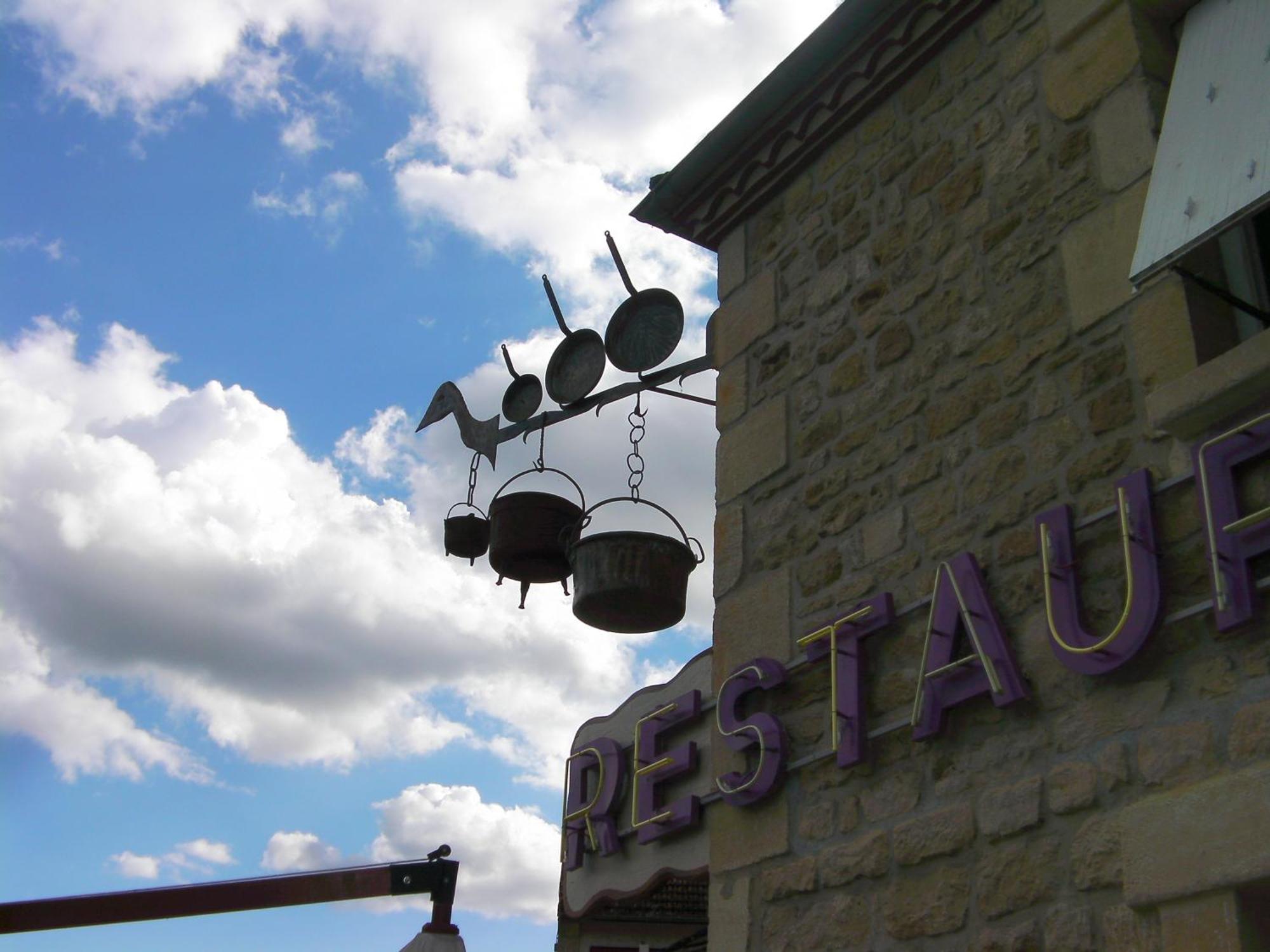 Hotel-Restaurant Le Rouffillac Carlux Buitenkant foto