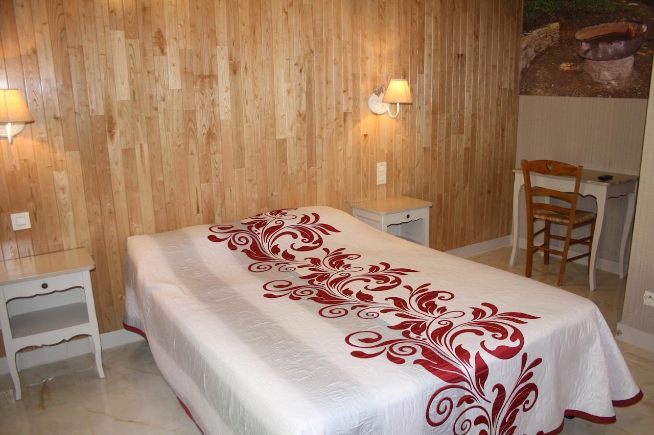 Hotel-Restaurant Le Rouffillac Carlux Kamer foto