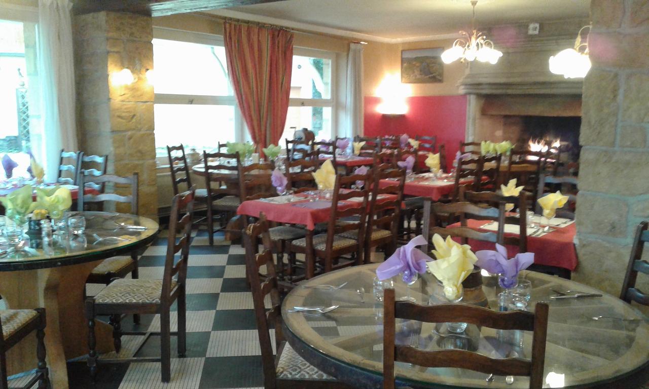 Hotel-Restaurant Le Rouffillac Carlux Buitenkant foto
